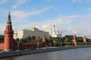«Снимаем розовые очки»: как живут иностранцы, переехавшие в Россию ради традиционных ценностей «Снимаем розовые очки»: как живут иностранцы, переехавшие в Россию ради традиционных ценностей