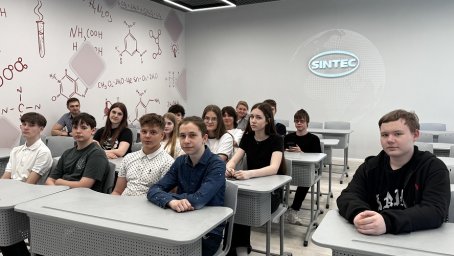 В Обнинске день открытых дверей: атомный вуз и SINTEC Group помогают школьникам выбрать профессию